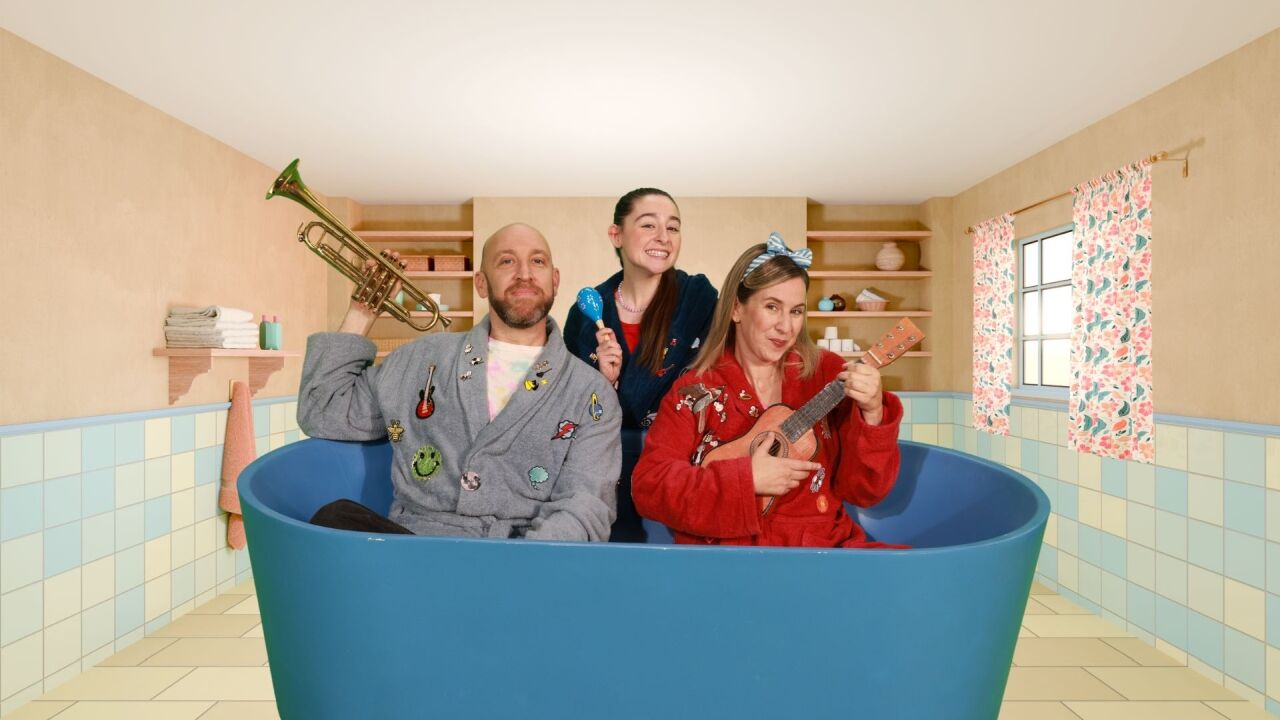 משפחת מקלחת- סדרה חדשה! - פרק 4